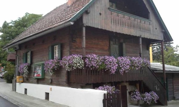 Krieglach House | Reginas Ferienhäuschen