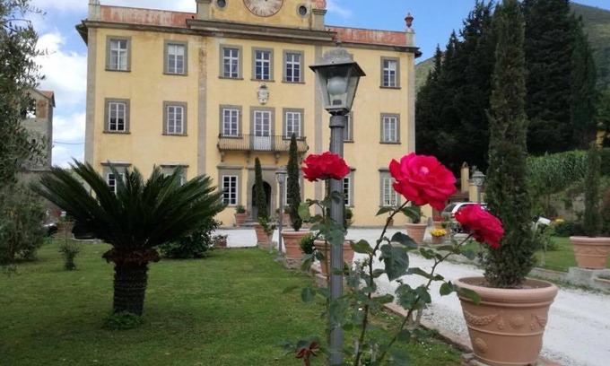 Pugnano Bed & Breakfast | Relais Villa Poschi