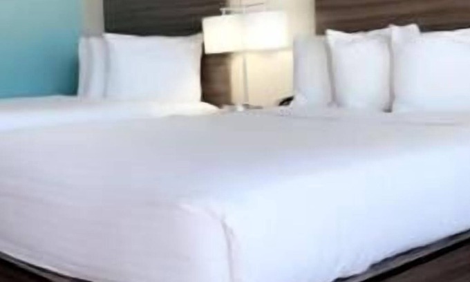 June Park House | Relax and Recharge! 3 Serene Units, Free Breakfast & Parking