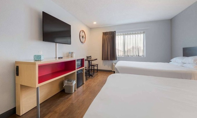 Ontario Hotel | Relax and Recharge! Pet-friendly Property, Pool, Free Parking, Free Breakfast