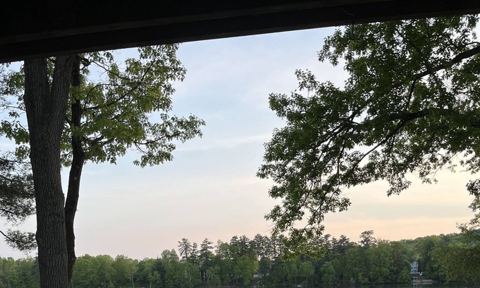 Queensbury House | Relax and Rejuvenate at Sunnyside Lake house