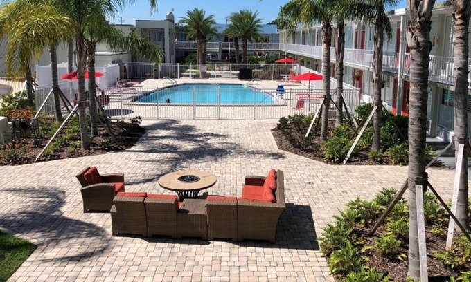 June Park House | Relax and Unwind! 2 Relaxing Units, Free Breakfast, Free Parking