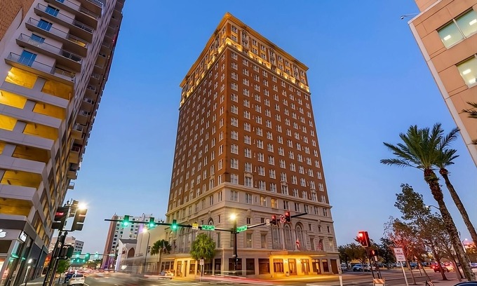 Downtown Tampa Hotel | Relax and Unwind! Experience Downtown Tampa Luxury