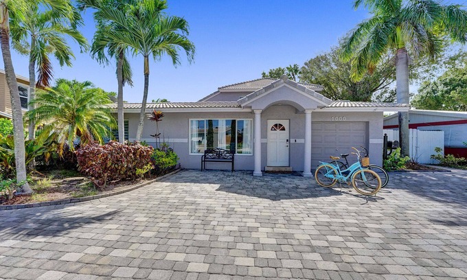 Deerfield Beach House | Relax at the Blue Wave Beach Home! Heated Pool!