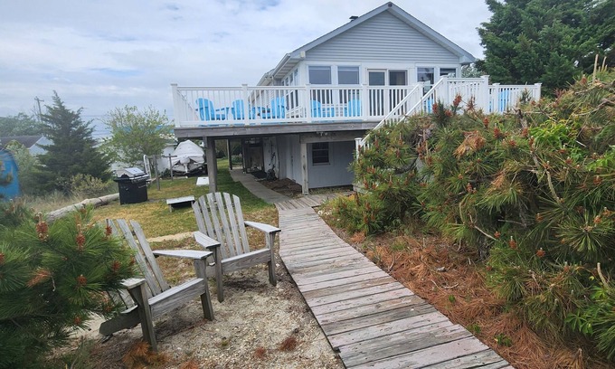Slaughter Beach House | Relax big in a small beach town!
