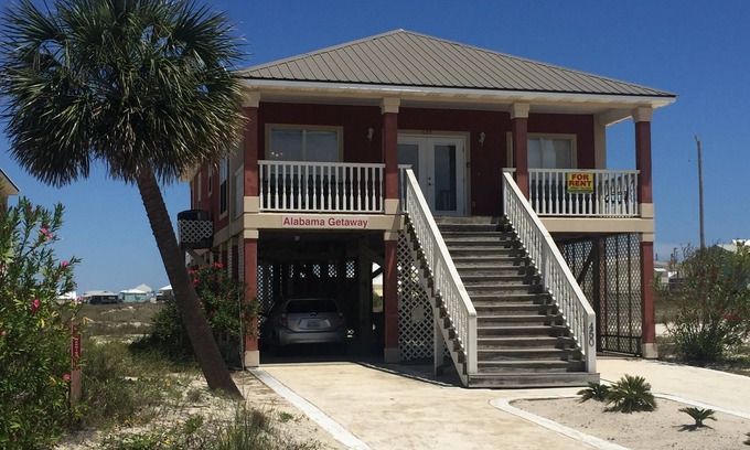 Fort Morgan House | Relax by the sea! Our three bedroom home in Fort Morgan awaits you.