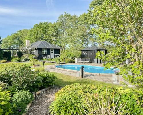 Avlum House | Relax In The Countryside With Pool