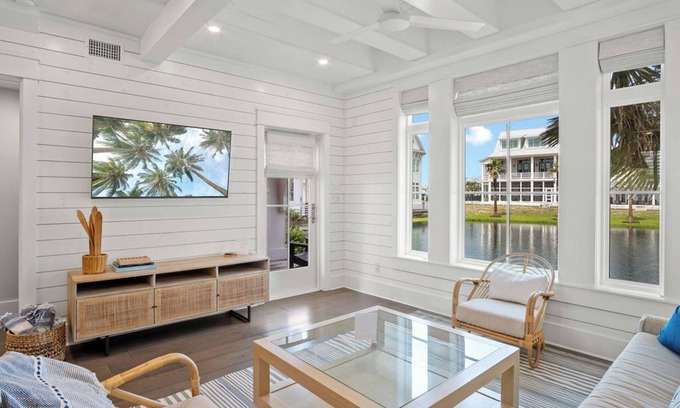 Port Aransas Cottage | Relax Lakeside in Cinnamon Shore South at Cottage near Infinity Pool & More