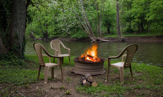 Loudonville House | Relax on the Mohican River - Riverside Home on 1.3 Acres