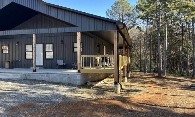 Dover House | Relax. Unwind. Enjoy!