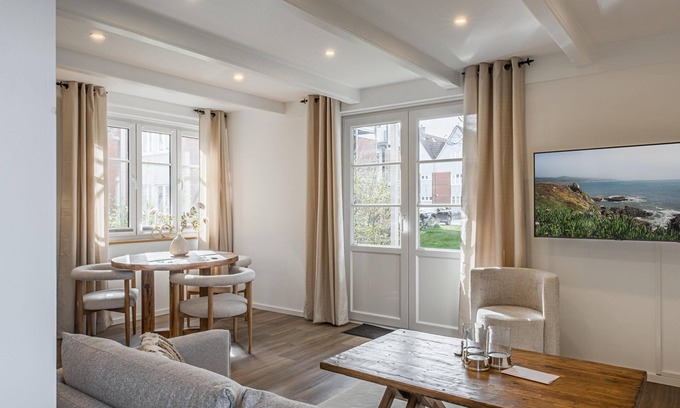 Ostersiel Apartment | Relaxed vacation apartment "Haus Möwe" right by the sea on Pellworm!