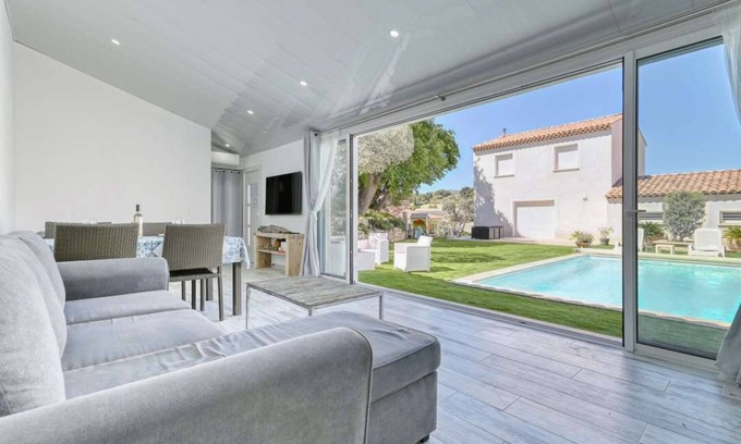 Allauch Apartment | Relaxing 32m2 air-conditioned studio with swimmingpool - Dodo et Tartine