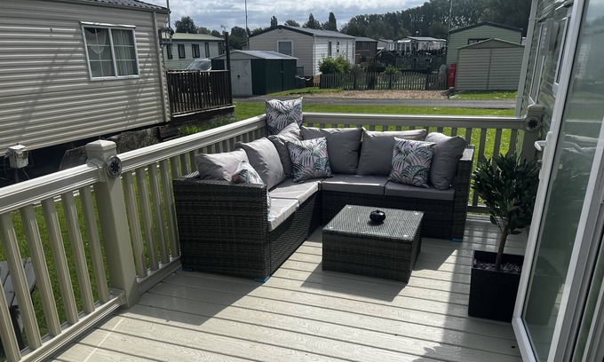 Great Houghton Cabin | Relaxing and Quiet Holiday Cabin, Sleeps 4