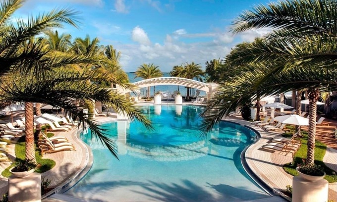 Rock Harbor Hotel | Relaxing Beach Retreat! Cozy Queen Stay w/Spa, & Outdoor Pool! Near Marina!