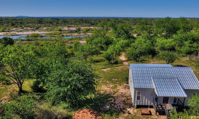 Llano House | Relaxing Bungalow with 2 Master Suites on the Llano River. Birders Paradise!
