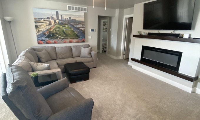 Ankeny House | Relaxing Entire House Located in Ankeny Iowa