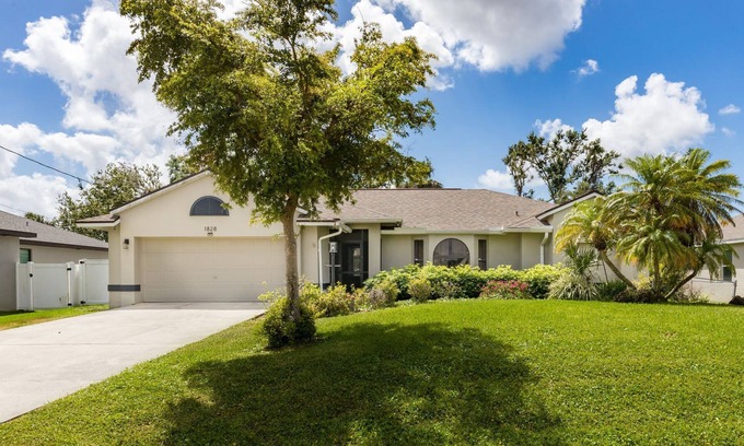 Trafalgar House | Relaxing Family Southern Retreat