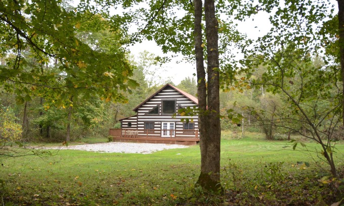 Logan Cabin | Relaxing Log Cabin Sleeps 6