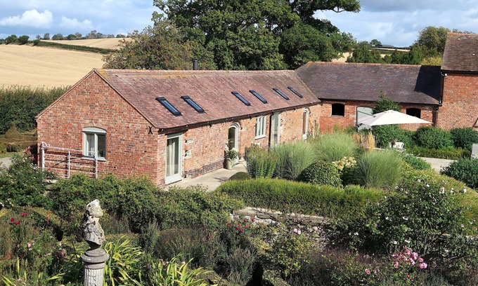 Eaton Mascott House | Relaxing Retreat in Shropshire