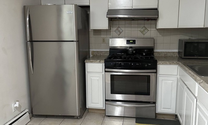 Queens Apartment | Relaxing room near JFK