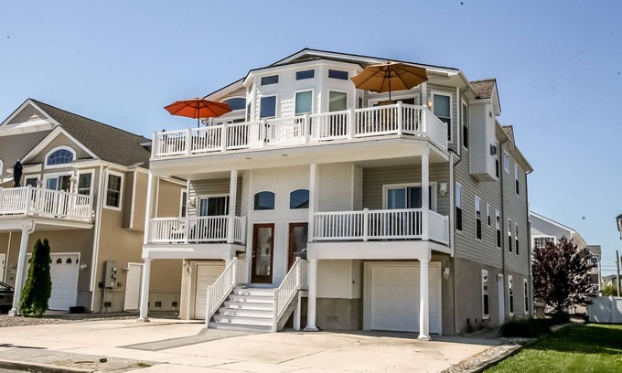 Sea Isle City House | Relaxing Sea Isle City Shore House: Bay Views, Sunsets, Sand, and Surf