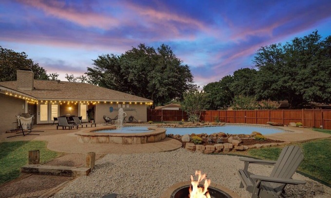 DeSoto House | Relaxing Texas Retreat, 4BR w Pool & Dream Kitchen