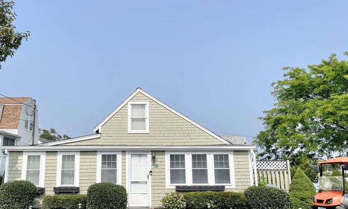Onset House | Relaxing Water view Onset Beach 3 bedrooms walking distance to everything