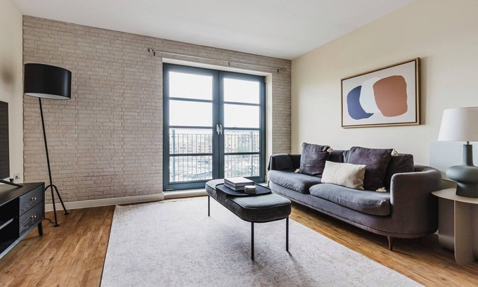 Limehouse Apartment | Remarkable Limehouse 1BR, near Shopping & Dining, by Blueground