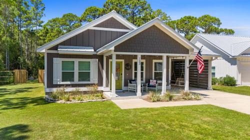Magnolia Bluffs House | Reminiscing