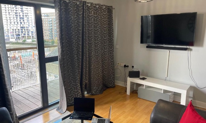 Lansbury Apartment | REMO APARTMENTS Near Canary Wharf & 02 Arena
