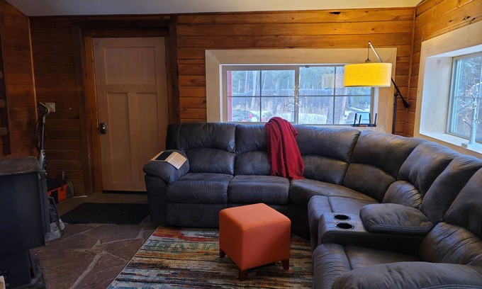 Black Hawk House | Remodeled 1940's cabin gateway to Golden Gate State park. Cozy and pet friendly