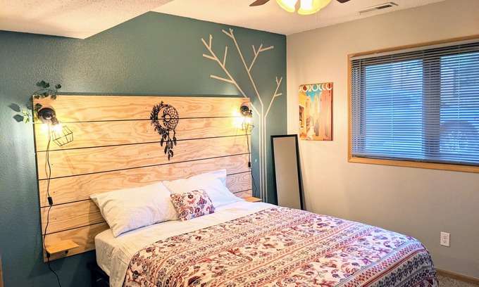 Council Bluffs Apartment | Remodeled apartment in quiet neighborhood