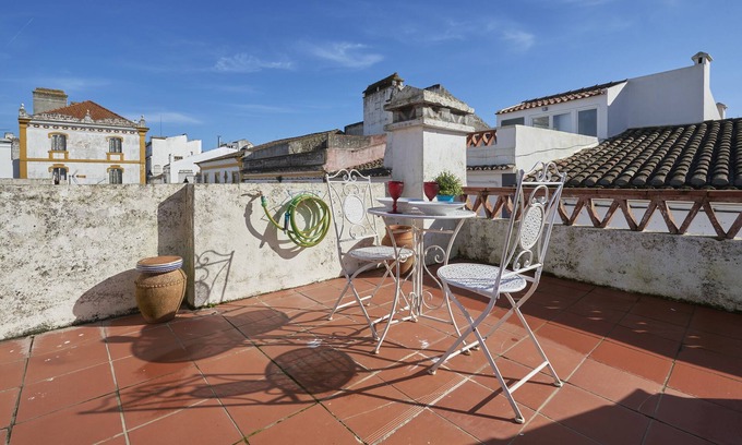 Evora Apartment | Remodeled home in Historic Centre of Évora