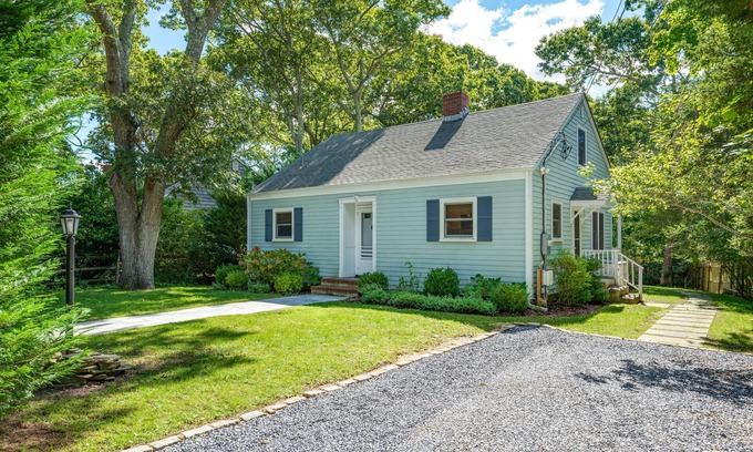 Southampton House | Remodeled Treasured Family Home-Southampton,NY on Lake &Close to Village & Beach