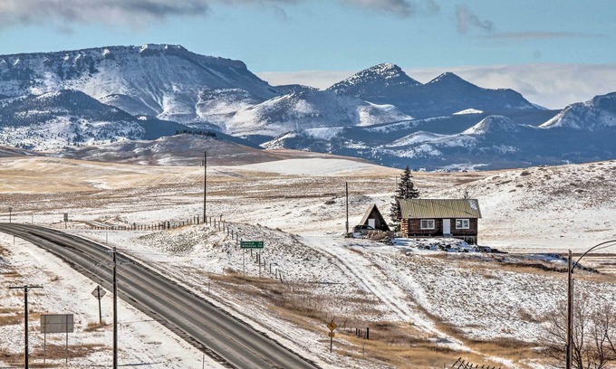 Wolf Creek Cabin | Remote Wolf Creek Cabin - Wide Open Spaces!