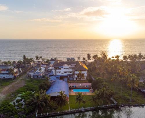 Vypin Hotel | Renai Blue Waters Cherai