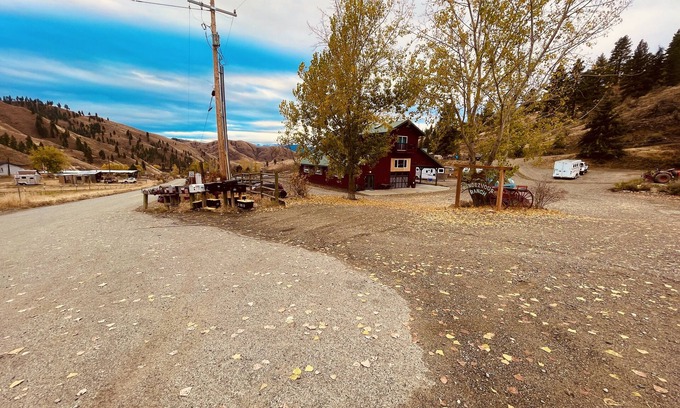 Cashmere Apartment | Rendezvous Ranch horse training, month rental only