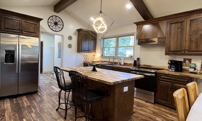 Pickens House | Renovated 1920 home in downtown Pickens SC , close to the mountains and lake