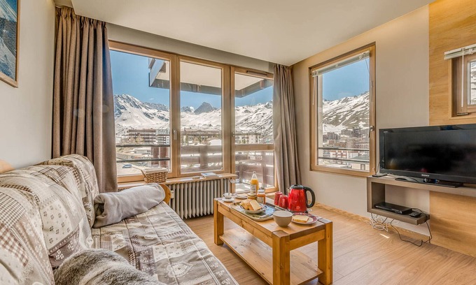 Le Lavachet Apartment | Renovated 3-room apartment - Balcony and WiFi