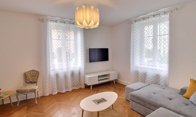 Saint Joseph/Mittelharth Apartment | Renovated apartment in Colmar with garden and terrace