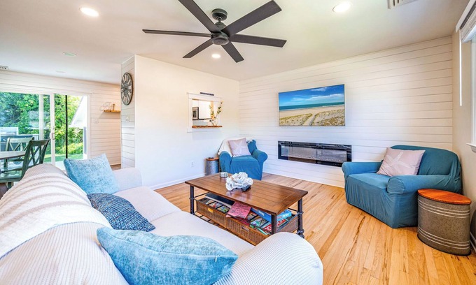 Somers Point House | Renovated Bayview Retreat 2BR/2BA Near Ocean City