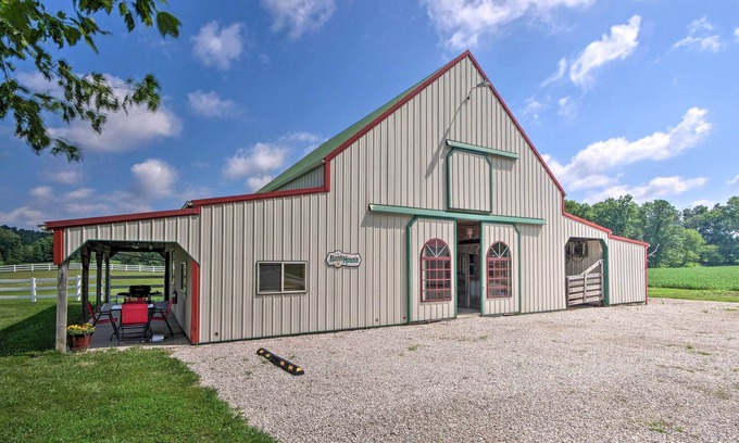 Perrysville Apartment | Renovated Bunkhouse on 12-Acre Horse Farm!
