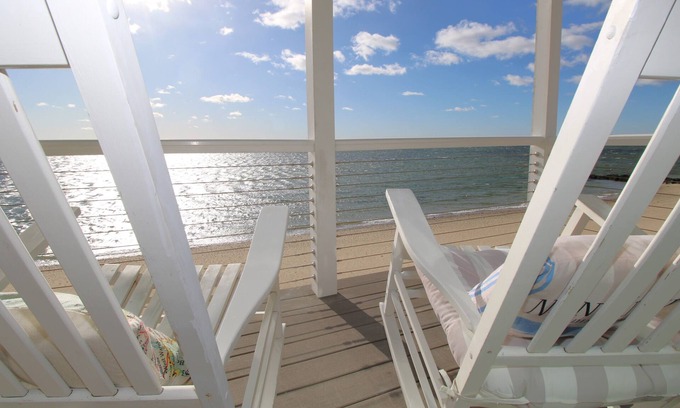 Cape Cod House | Renovated Coastal Beach Front Home On Cape Cod Bay (2391)