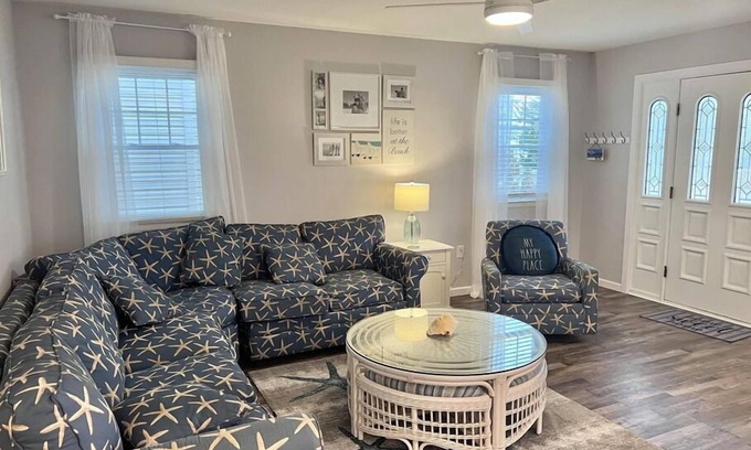 South End Condo | Renovated Condo/3BR 2BA First Floor Unit Near South End Beach Access