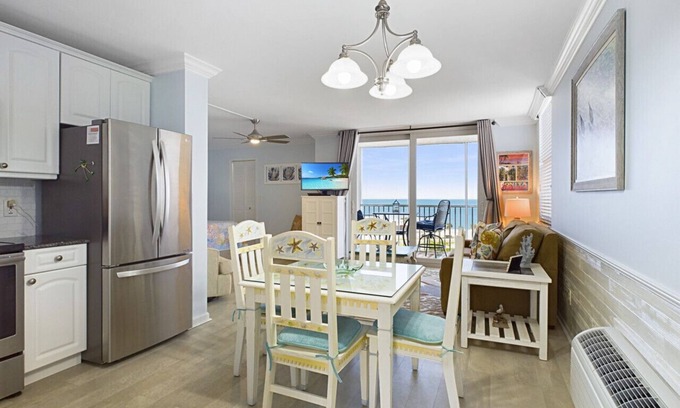 Bonita Springs Condo | Renovated Condo w/Gulf Views, Beach Access, 2 Pools + Free Bike for Guests