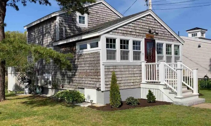 Kennebunkport House | Renovated cottage at Goose Rocks Beach. Great for families, steps from the beach