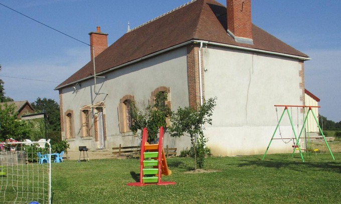 Cressanges Cottage | Renovated family house with SPA and games in Cressanges