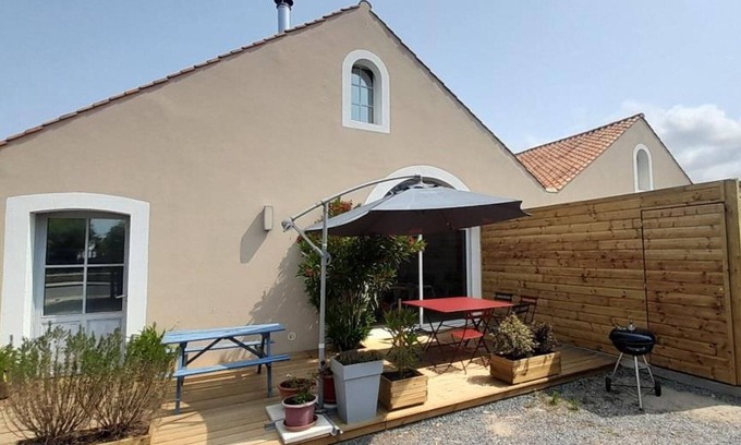 Notre-Dame-de-Monts House | Renovated Holiday Home for 8, Near Beach and Shops, Garden, Parking