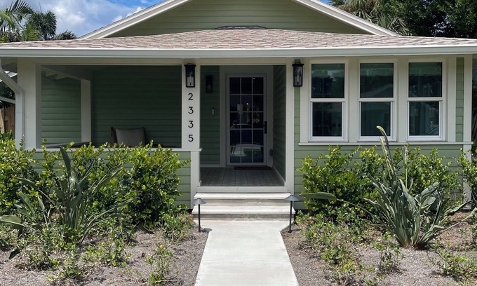 Historic Kenwood House | Renovated Historic Bungalow in St Pete Near Arts District