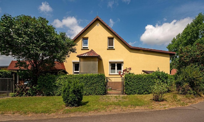 Wessendorf Apartment | Renovated holiday flat with garden and barbecue